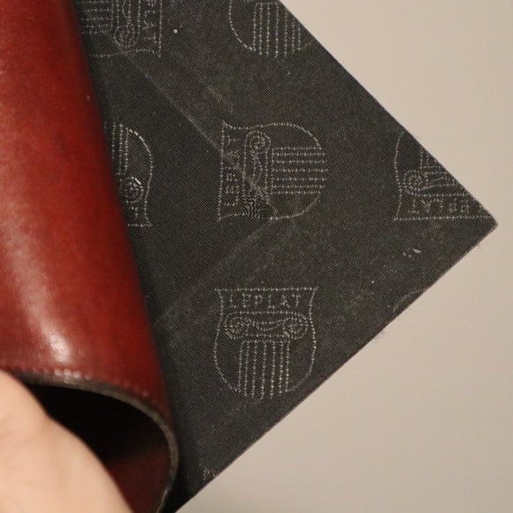 Leplat - 4 5/8" x 6 5/8" - Dark Red - Check, Credit Card, Banknote, Card Holder - Picture 3 of 7